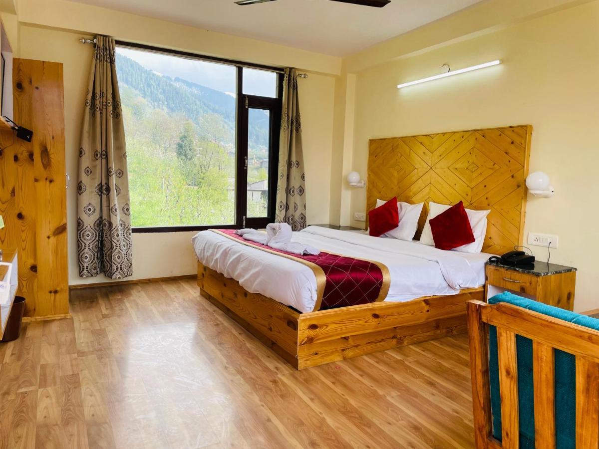 The Royal Majestic Mountain View Hotel Manali  Exterior photo
